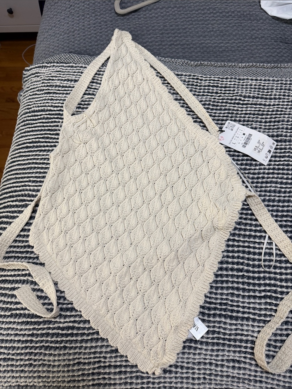 Zara Cream Cable Knit V-Neck Sweater Vest
